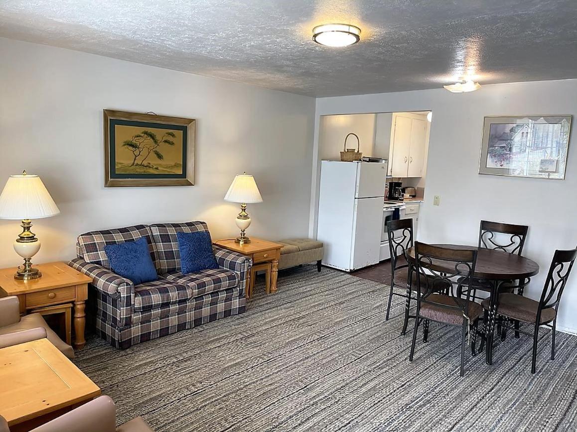 Westport Rv Park And Motel Exterior photo